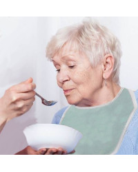 Śliniak do karmienia chorych wiązany Halcamp 25x30