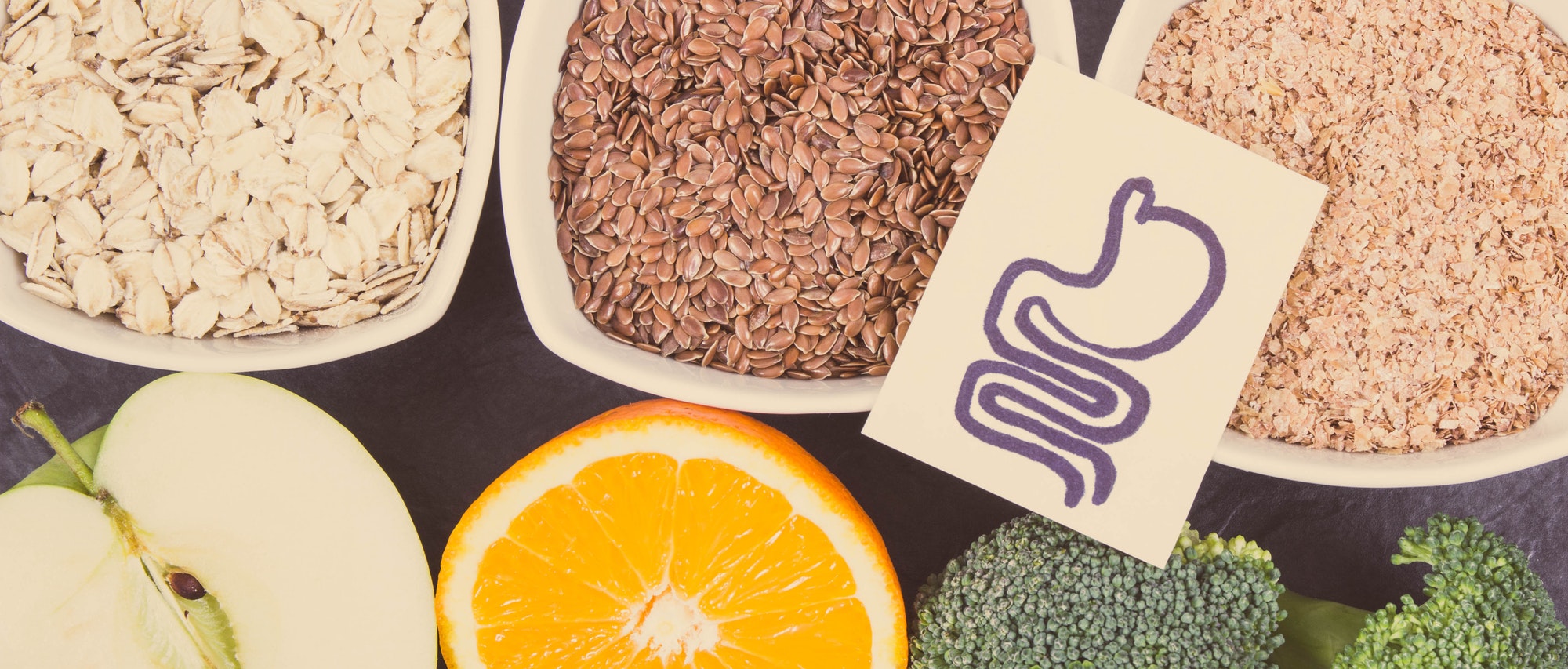 Niestrawione resztki pokarmu w kale – przyczyny i choroby