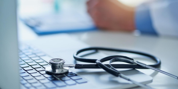 Teleplatforma Pierwszego Kontaktu (TPK) – czym jest i jak z niej korzystać?