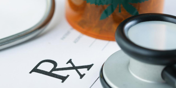 Czym jest recepta farmaceutyczna i kiedy farmaceuta może ją wystawić?