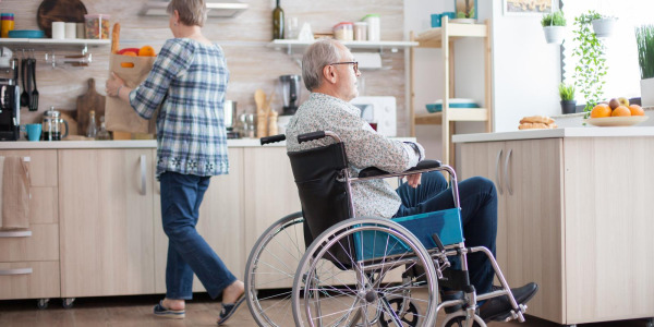 Ile wyniesie świadczenie pielęgnacyjne 2023?