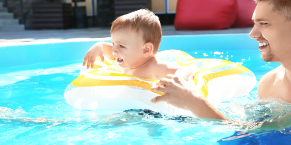 Pieluchy kąpielowe – dlaczego warto je stosować i jak wybrać najlepsze?